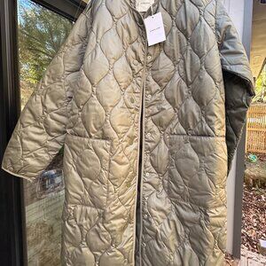 Everlane Quilted Trench - NWT, Size S, Kalamata Color